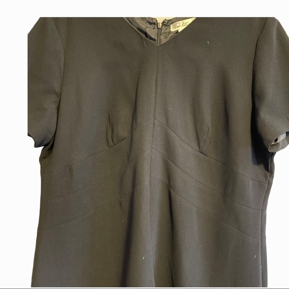 Tradition black formal lined back zip plus dress - Picture 5 of 11